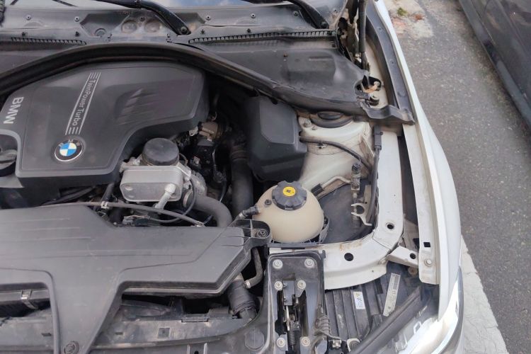 Used BMW 3 Series 2013 Restyled 328i M Sport Edition Engine Bay Left