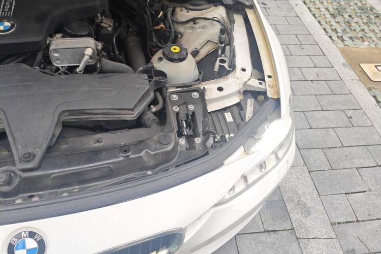 Used BMW 3 Series 2013 320Li Fashion Model Engine Bay Left