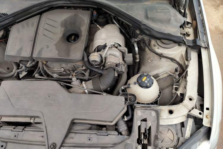 Used BMW 3 Series 2013 316i Active Edition Engine Bay Left