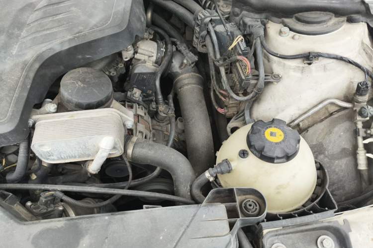 Used BMW 3 Series 2013 320Li Fashion Design Package Engine Bay Left