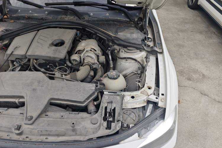 Used BMW 3 Series 2013 316i Active Edition Engine Bay Left