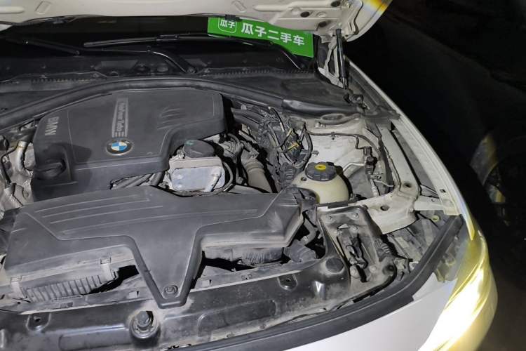 Used BMW 3 Series 2013 320Li Fashion Model Engine Bay Left