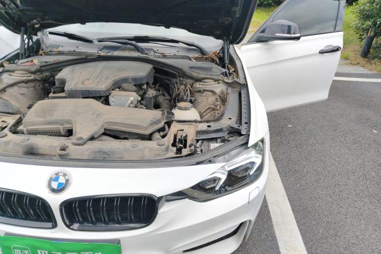 Used BMW 3 Series 2013 320i Active Edition Engine Bay Left