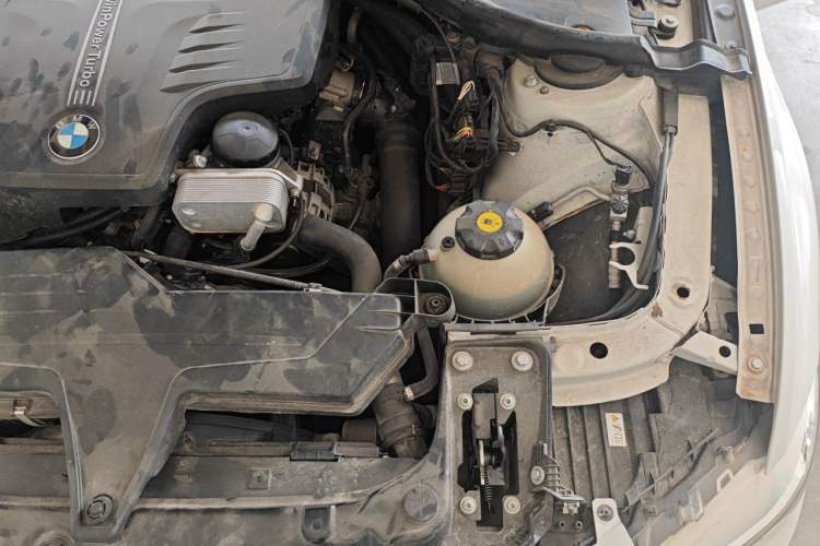 Used BMW 3 Series 2013 328Li Luxury Design Package Engine Bay Left