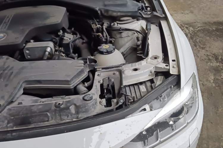 Used BMW 3 Series 2013 328Li Fashion Edition Engine Bay Left