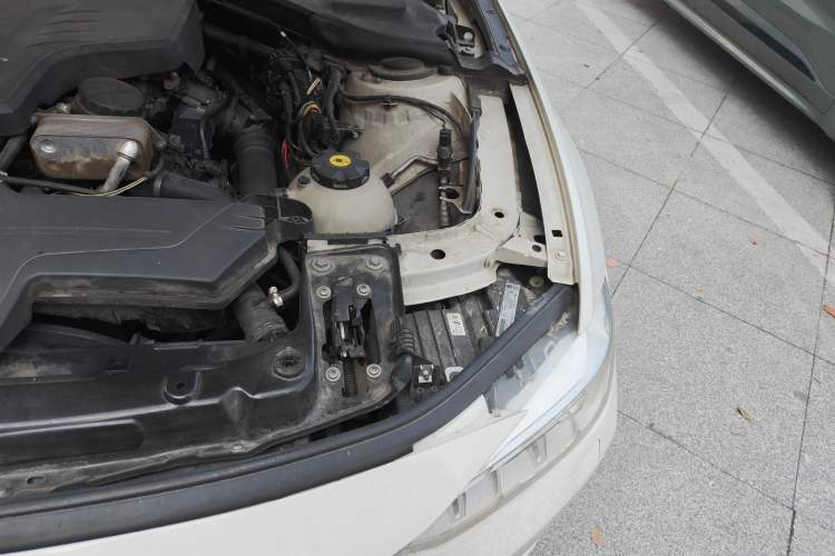 Used BMW 3 Series 2013 320Li Luxury Design Package Engine Bay Left
