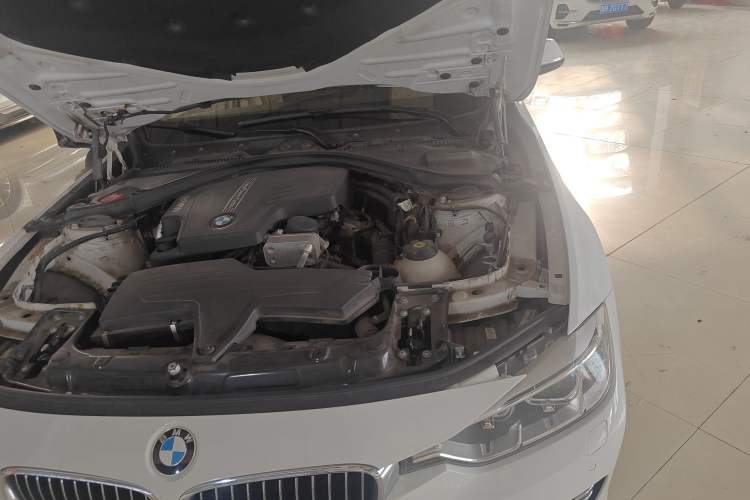 Used BMW 3 Series 2013 Facelift 328Li Luxury Design Package Engine Bay Left