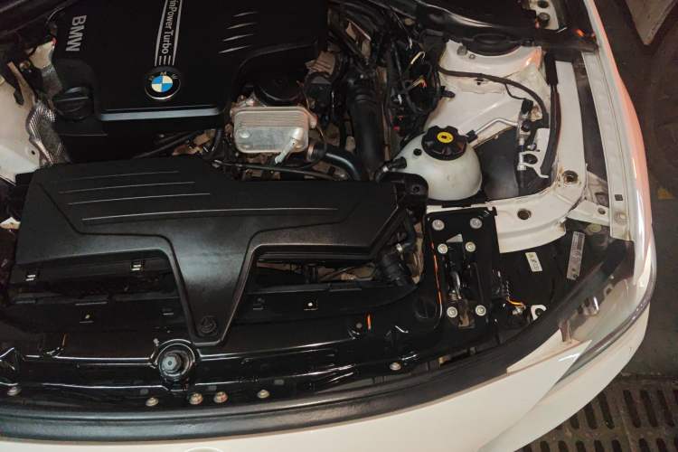 Used BMW 3 Series 2013 Facelift 320Li Fashion Design Package Engine Bay Left