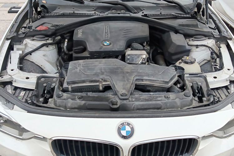 Used BMW 3 Series 2013 320i Sport Edition Engine Bay