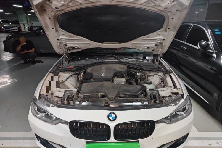 Used BMW 3 Series 2013 320i Sport Design Package Engine Bay