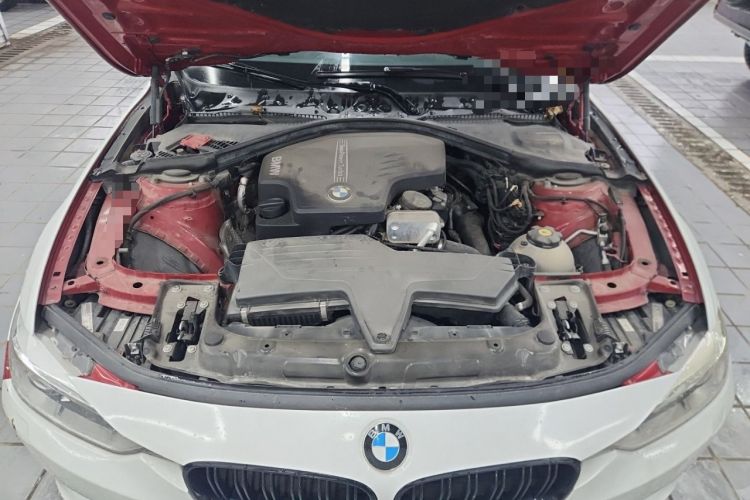 Used BMW 3 Series 2013 320i Sport Edition Engine Bay