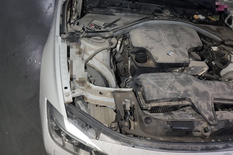 Used BMW 3 Series 2013 320Li Fashion Model Engine Bay Right