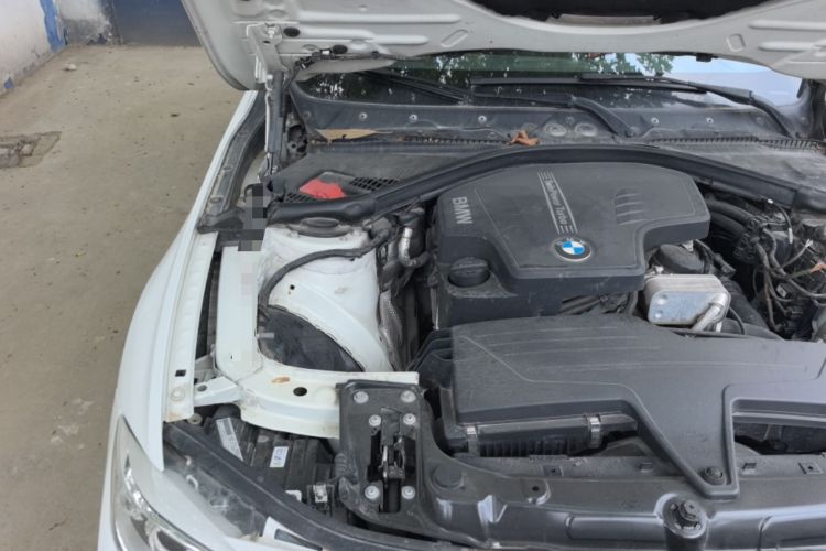 Used BMW 3 Series 2013 Restyled 320i Sport Design Package Engine Bay Right