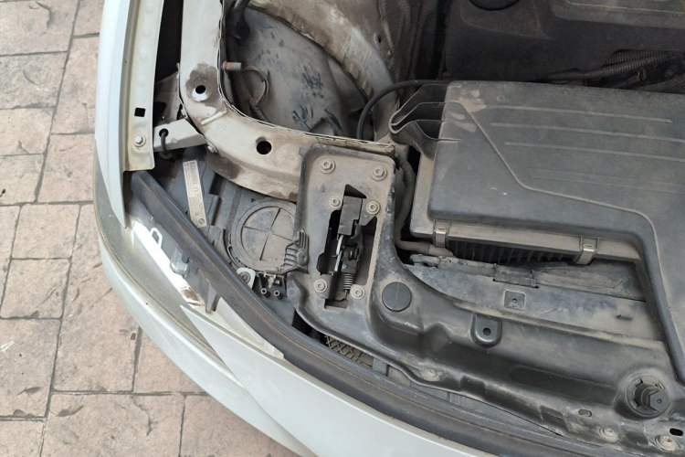 Used BMW 3 Series 2013 320i Active Edition Engine Bay Right