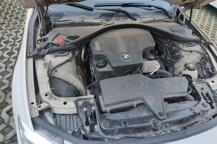 Used BMW 3 Series 2013 320Li Fashion Model Engine Bay Right
