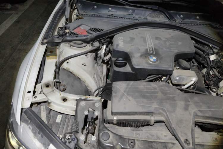 Used BMW 3 Series 2013 320Li Fashion Model Engine Bay Right
