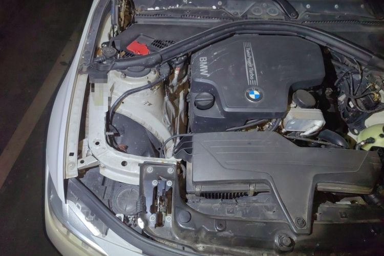 Used BMW 3 Series 2013 320i Active Edition Engine Bay Right