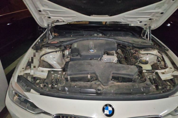 Used BMW 3 Series 2013 320Li Fashion Model Engine Bay Right