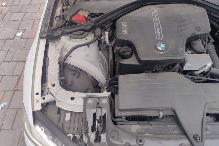 Used BMW 3 Series 2013 320Li Fashion Model Engine Bay Right