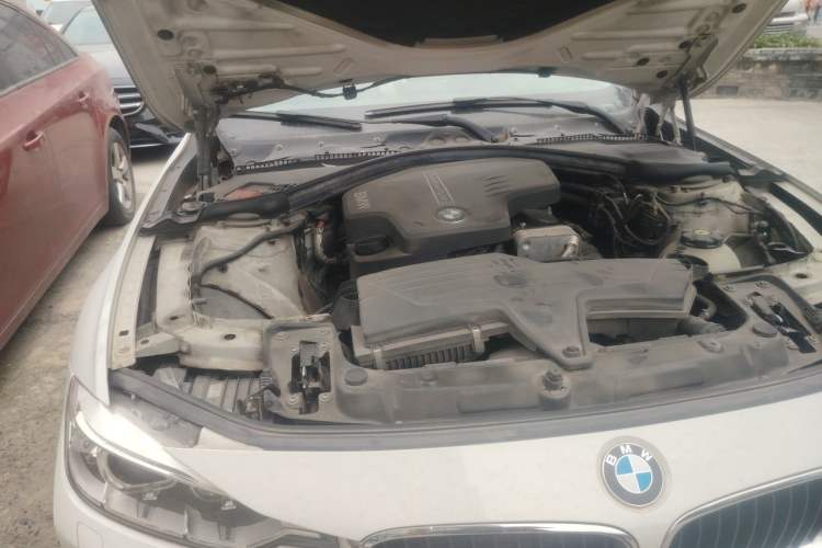 Used BMW 3 Series 2013 320Li Fashion Model Engine Bay Right