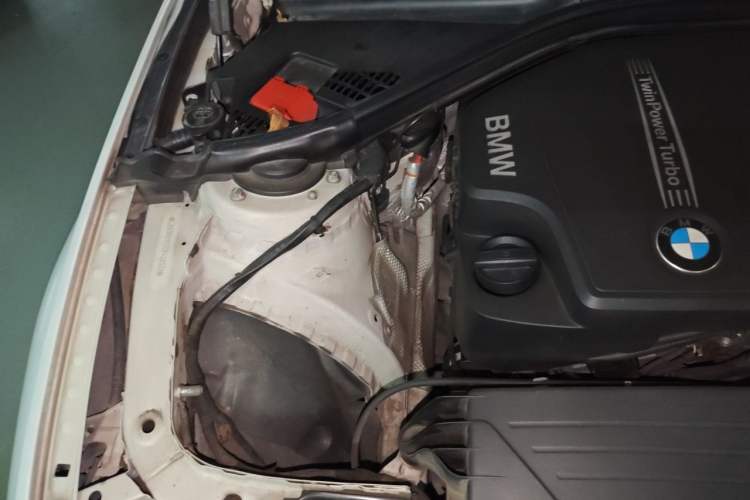 Used BMW 3 Series 2013 320Li Fashion Model Engine Bay Right
