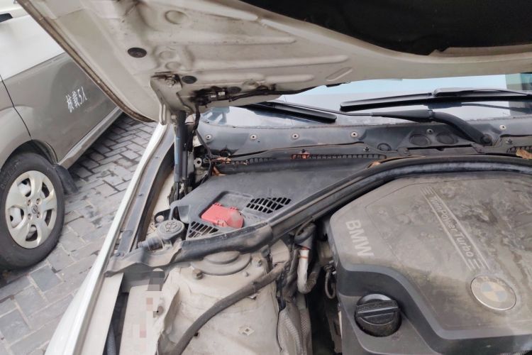 Used BMW 3 Series 2013 320Li Fashion Model Engine Bay Right