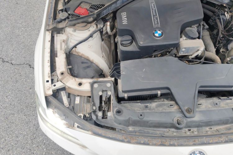 Used BMW 3 Series 2013 328i Sport Design Package Engine Bay Right