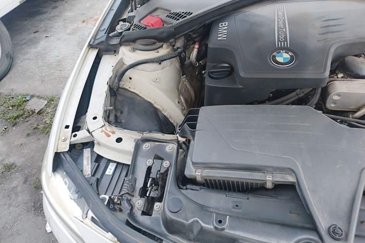 Used BMW 3 Series 2013 320i Sport Design Package Engine Bay Right