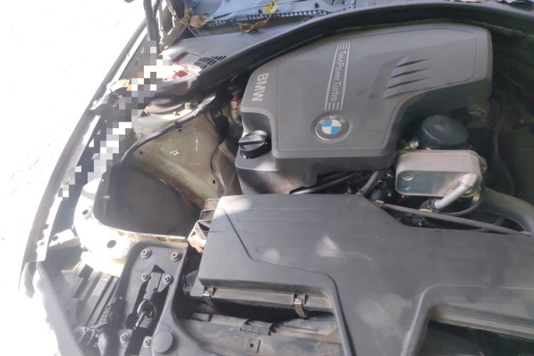 Used BMW 3 Series 2013 320i Sport Edition Engine Bay Right