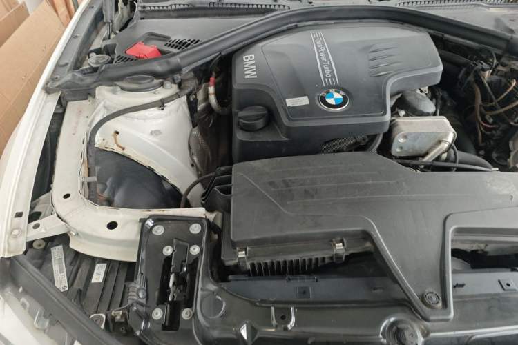 Used BMW 3 Series 2013 320i Sport Touring Edition Engine Bay Right