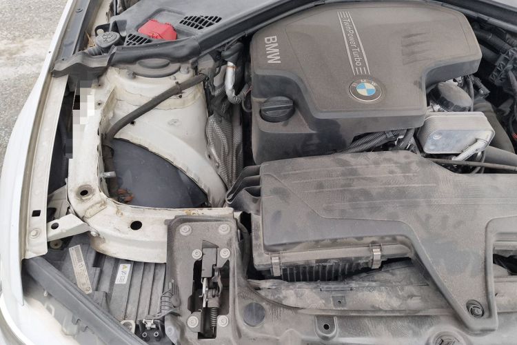 Used BMW 3 Series 2013 320Li Fashion Model Engine Bay Right