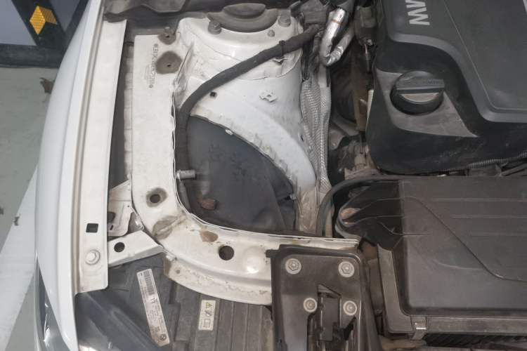 Used BMW 3 Series 2013 320Li Fashion Model Engine Bay Right