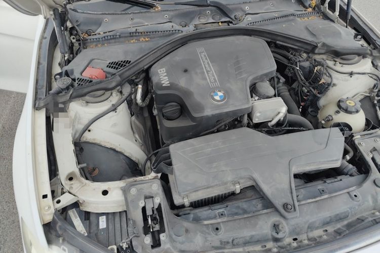 Used BMW 3 Series 2013 320i Sport Edition Engine Bay Right