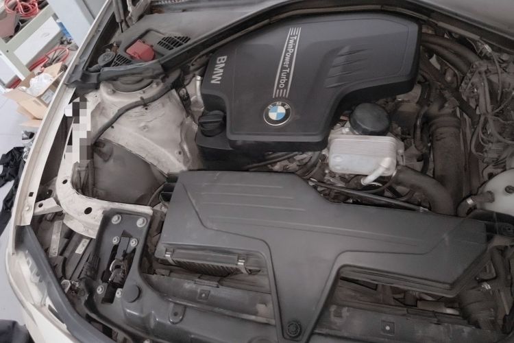 Used BMW 3 Series 2013 320Li Fashion Model Engine Bay Right