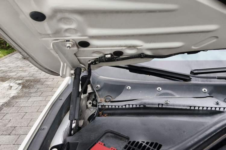 Used BMW 3 Series 2013 316i Active Edition Engine Bay Right