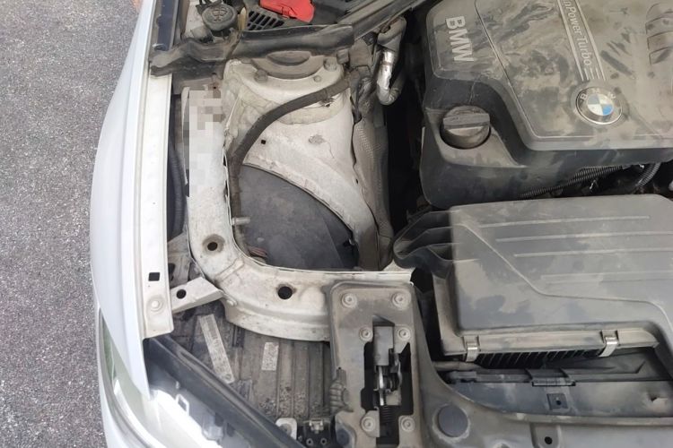 Used BMW 3 Series 2013 320Li Fashion Model Engine Bay Right