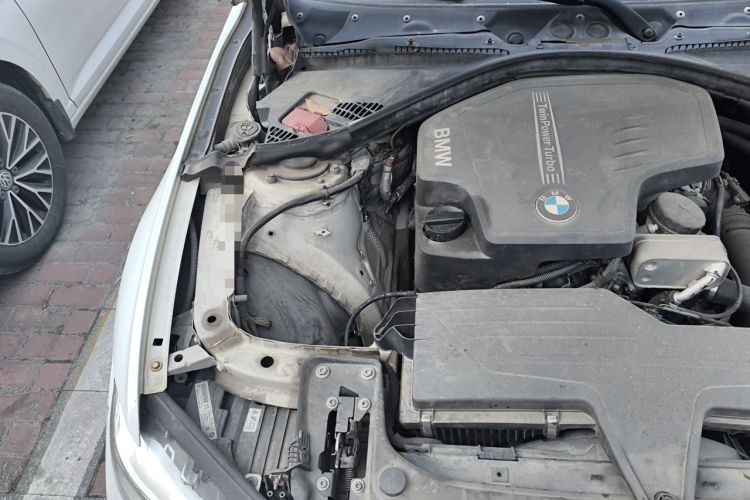 Used BMW 3 Series 2013 320Li Fashion Model Engine Bay Right