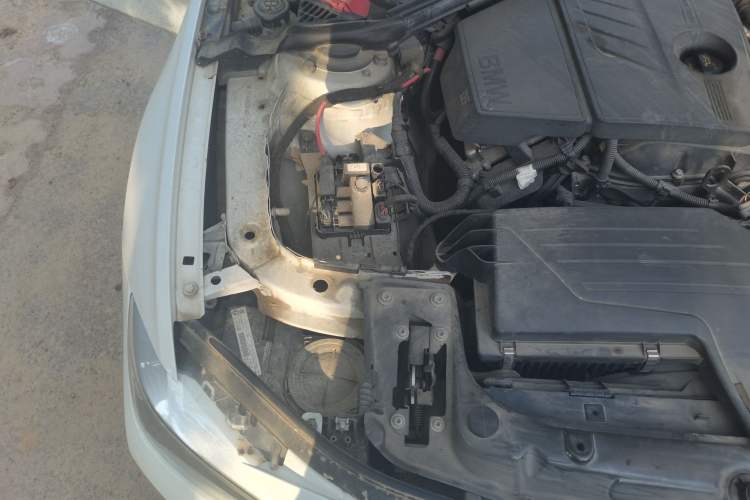 Used BMW 3 Series 2013 316i Active Edition Engine Bay Right