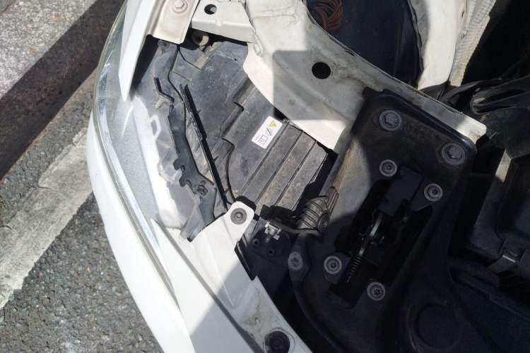 Used BMW 3 Series 2013 320Li Fashion Model Engine Bay Right