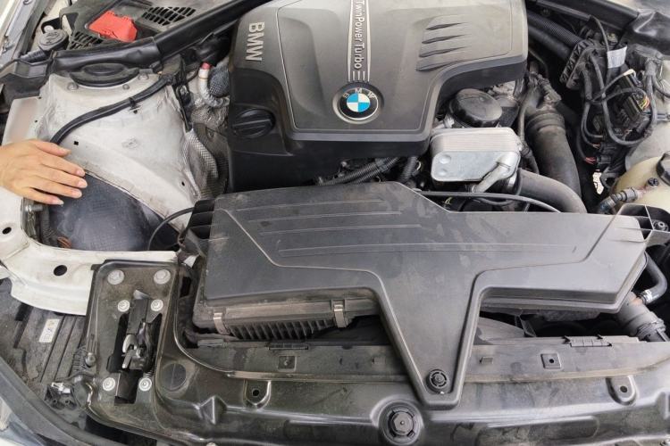 Used BMW 3 Series 2013 320Li Fashion Model Engine Bay Right