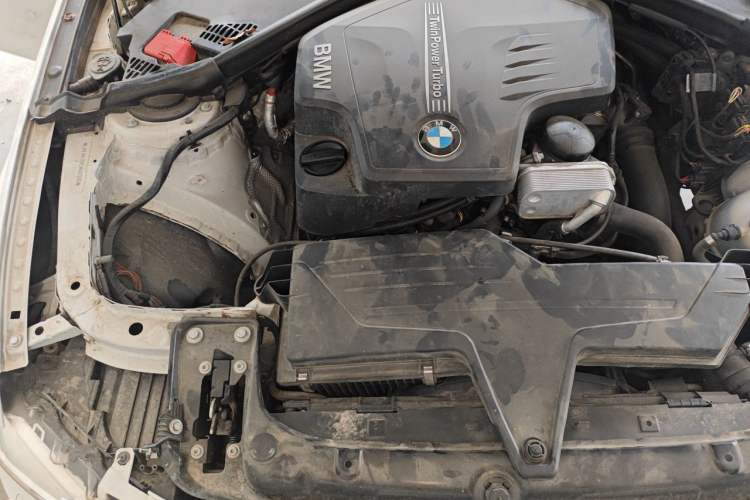 Used BMW 3 Series 2013 328Li Luxury Design Package Engine Bay Right
