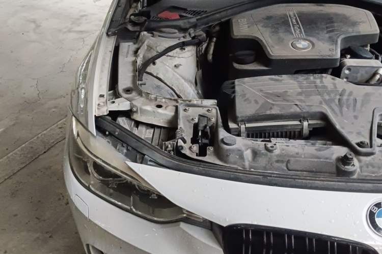 Used BMW 3 Series 2013 328Li Fashion Edition Engine Bay Right