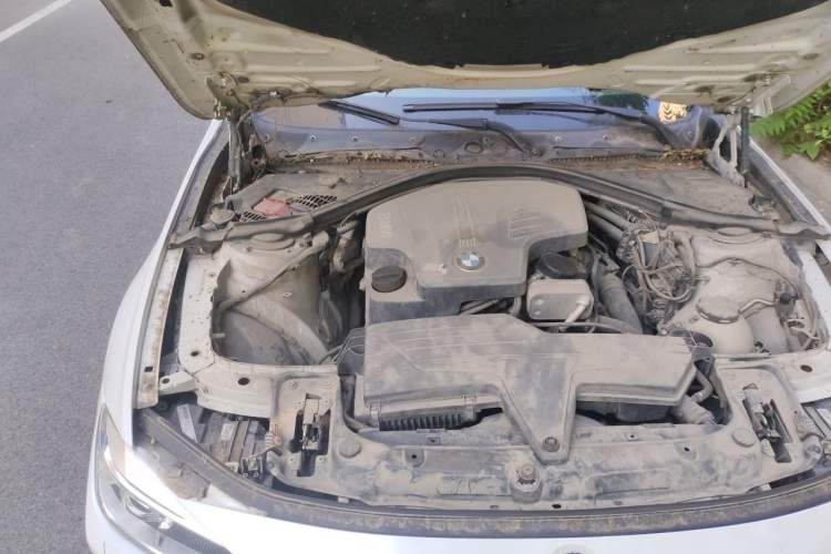 Used BMW 3 Series 2013 Restyled 320i Sport Design Package Engine Bay Right