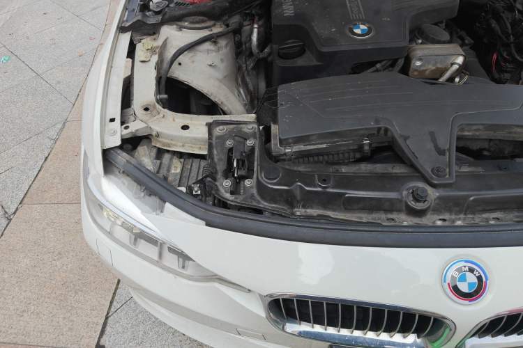 Used BMW 3 Series 2013 320Li Luxury Design Package Engine Bay Right