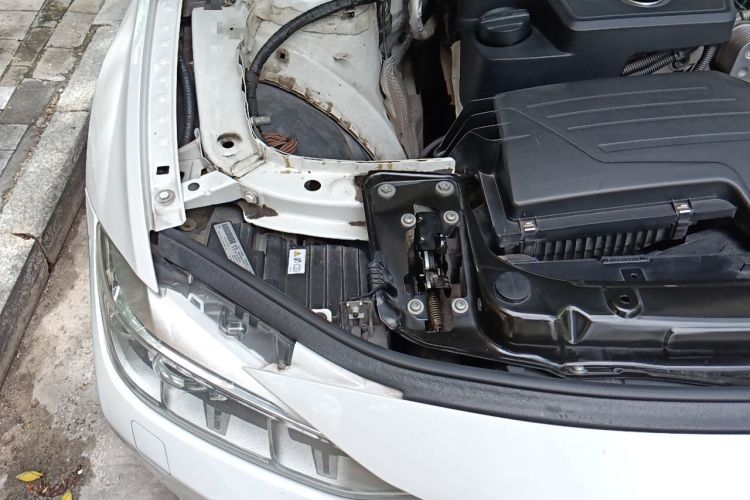 Used BMW 3 Series 2013 320Li Fashion Model Engine Bay Right