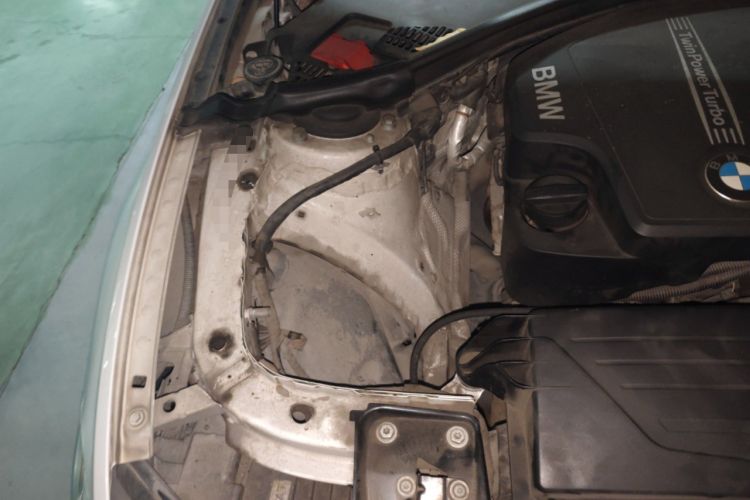 Used BMW 3 Series 2013 320Li Fashion Model Engine Bay Right
