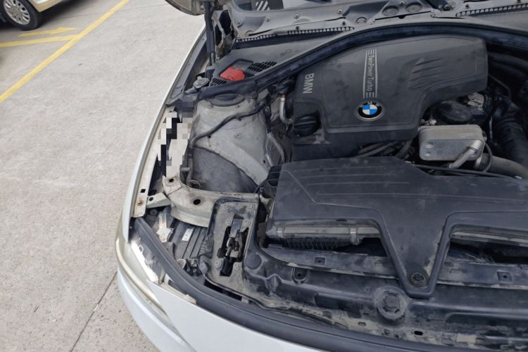 Used BMW 3 Series 2013 320i Sport Edition Engine Bay Right