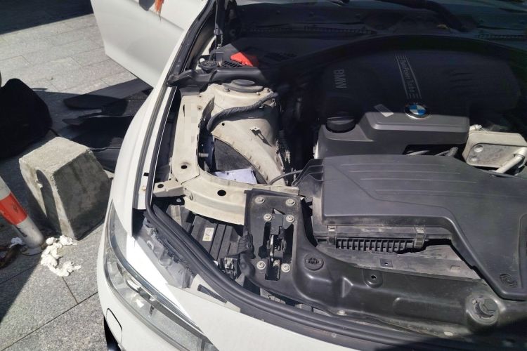 Used BMW 3 Series 2013 Restyled 320i Sport Design Package Engine Bay Right