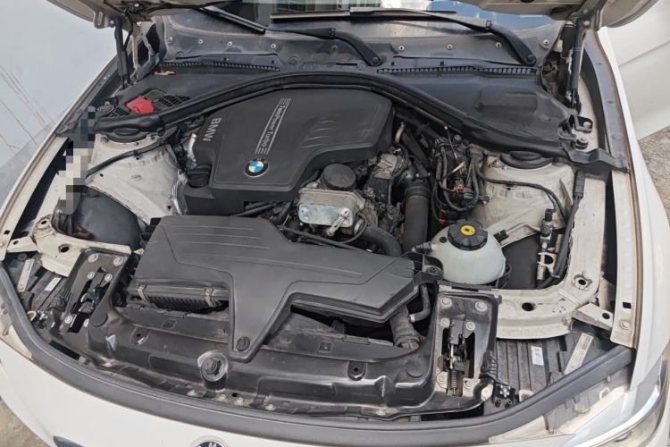 Used BMW 3 Series 2013 320i Sport Edition Engine Bay