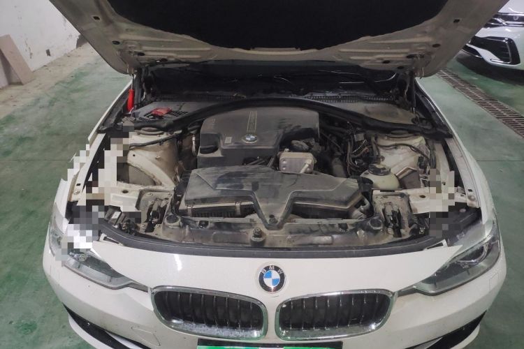 Used BMW 3 Series 2013 320i Sport Design Package Engine Bay
